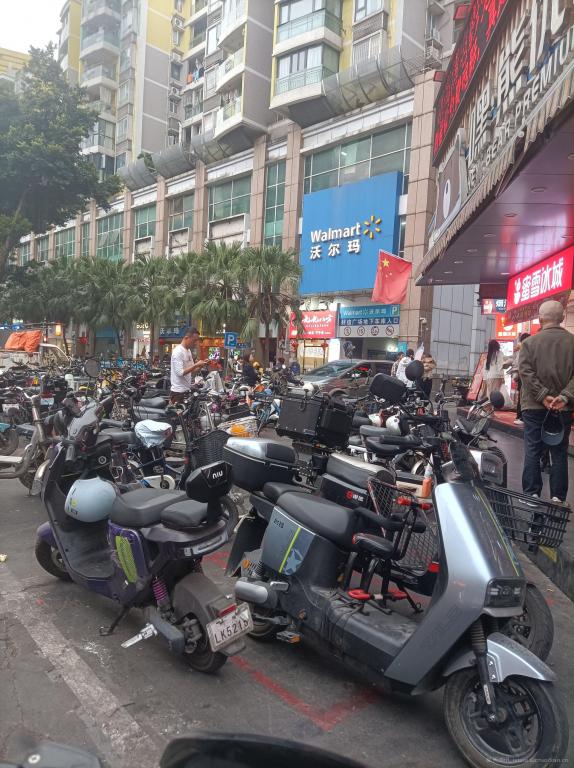 广州市海珠区沃尔玛超市,强电监控网络传输,光纤熔接